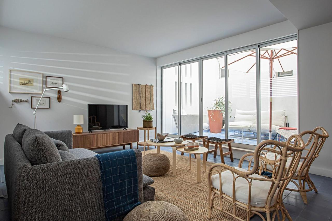 Piso Azul Premium Apartments In Bairro Alto By Lovelystay Lisbon Bagian luar foto